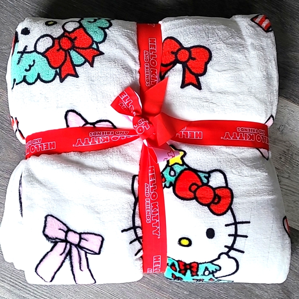☃️NWT☃️ Hello Kitty Christmas Throw Blanket